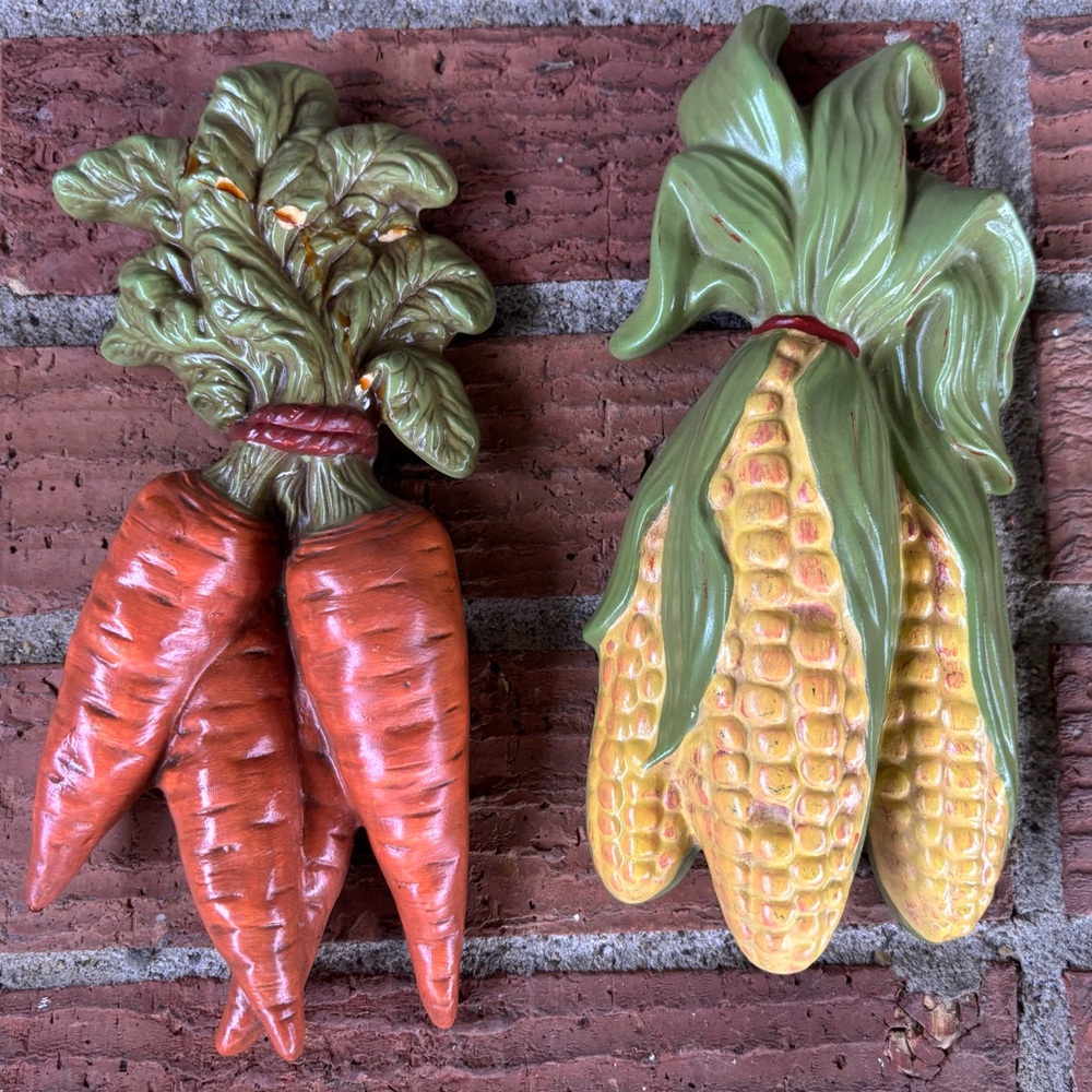 Set of 2 Vintage 1975 Hand Painted Ceramic Corn & Carrots Wall Decor